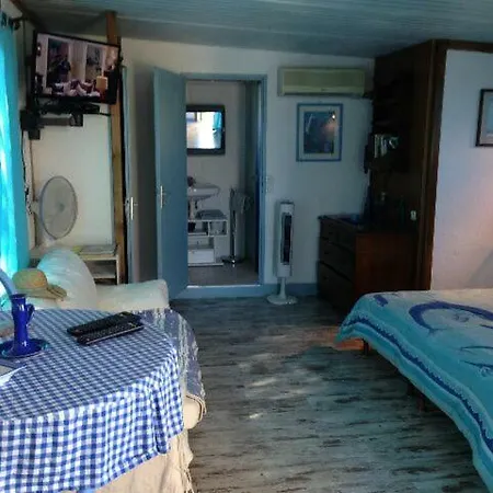 L'oiseau Bleu A * Calvi (Corsica)